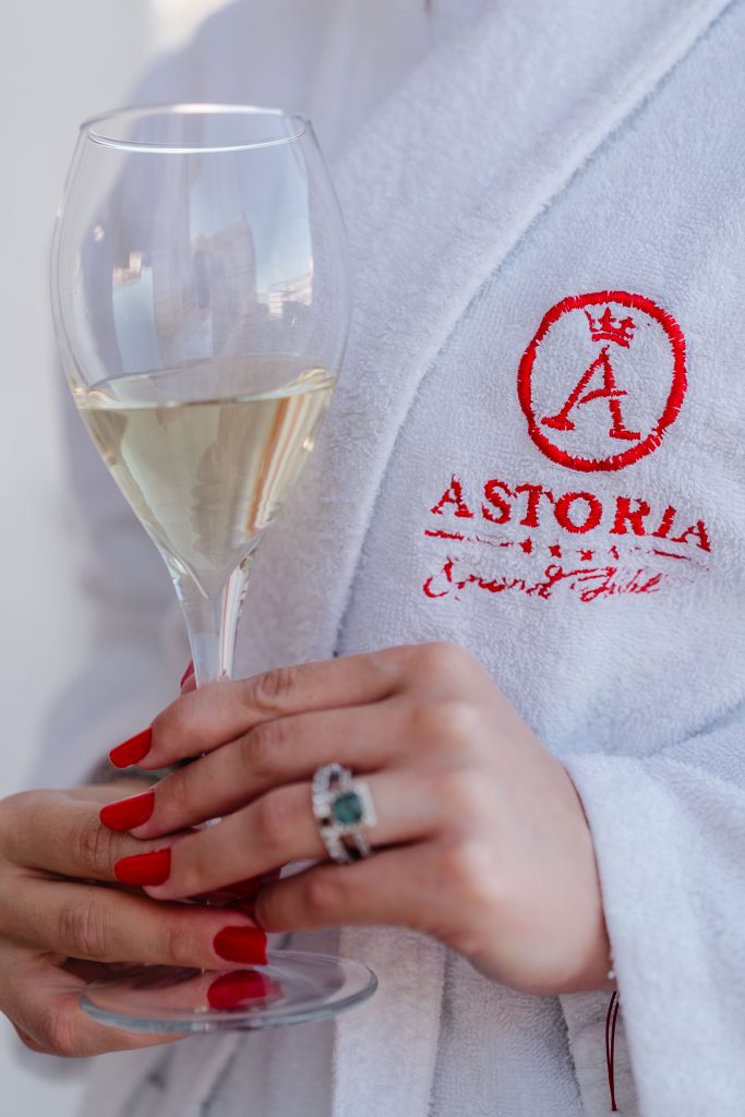 Fotografie comercială lifestyle Hotel Astoria - portofoliu Globestar Media Oradea