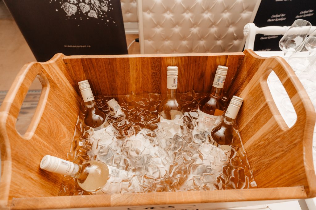 Wine Bar-ul Cramele Corbut la Queen Mary Oradea în cadrul summitului