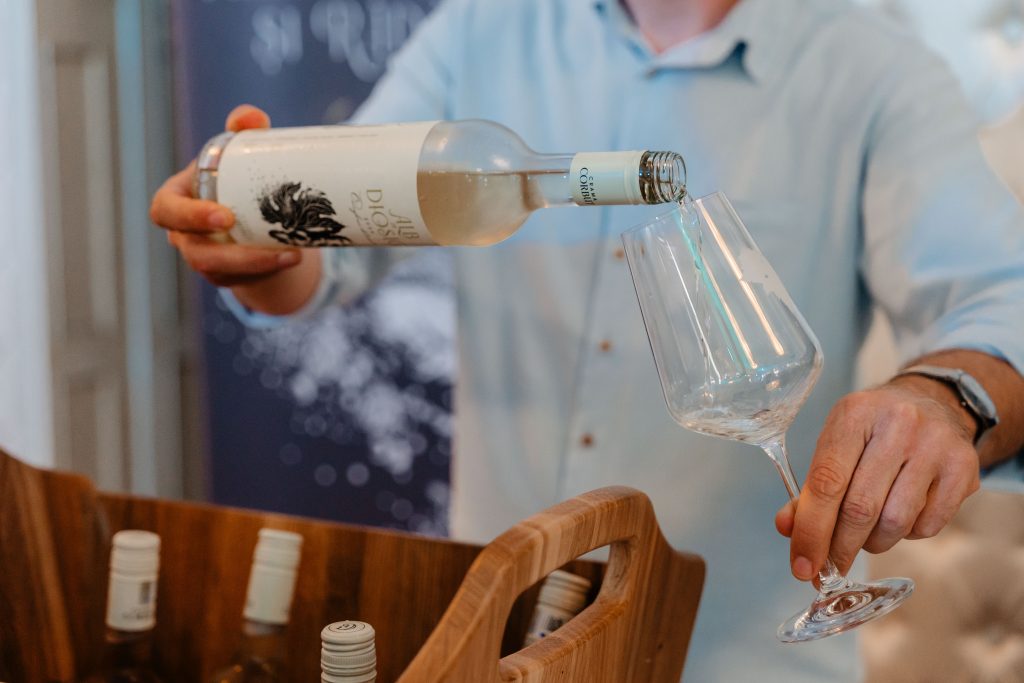 Wine Bar-ul Cramele Corbut la Queen Mary Oradea în cadrul summitului