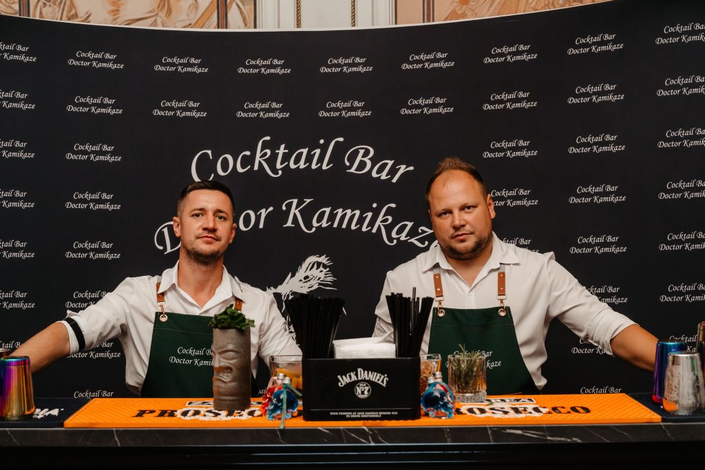 Cocktail Bar Doctor Kamikaze la Summitul Beauty & Health din Oradea