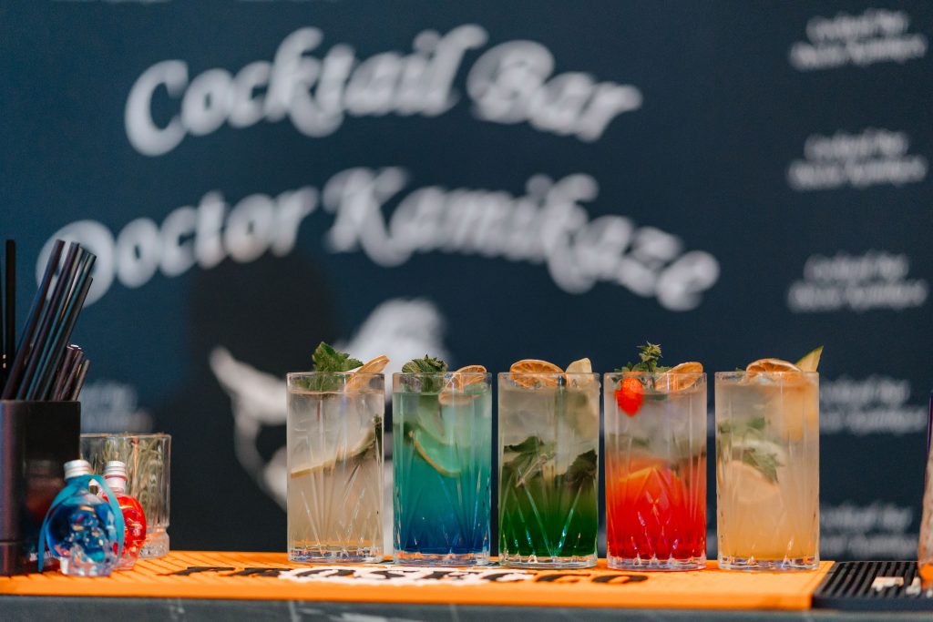 Cocktail Bar Doctor Kamikaze la Summitul Beauty & Health din Oradea